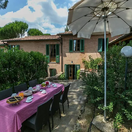 Holiday home Cozy With Pool In Sienna Italy